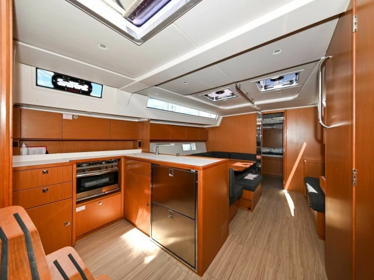 Sailboat for rent Pula at the best price