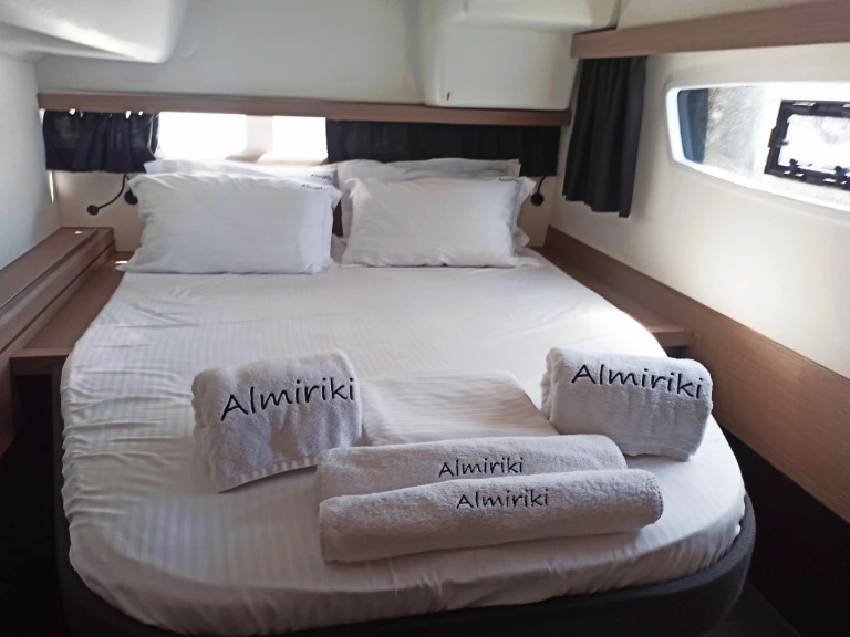 Rent a Fountaine Pajot Isla 40/5 cab Paros (Island)