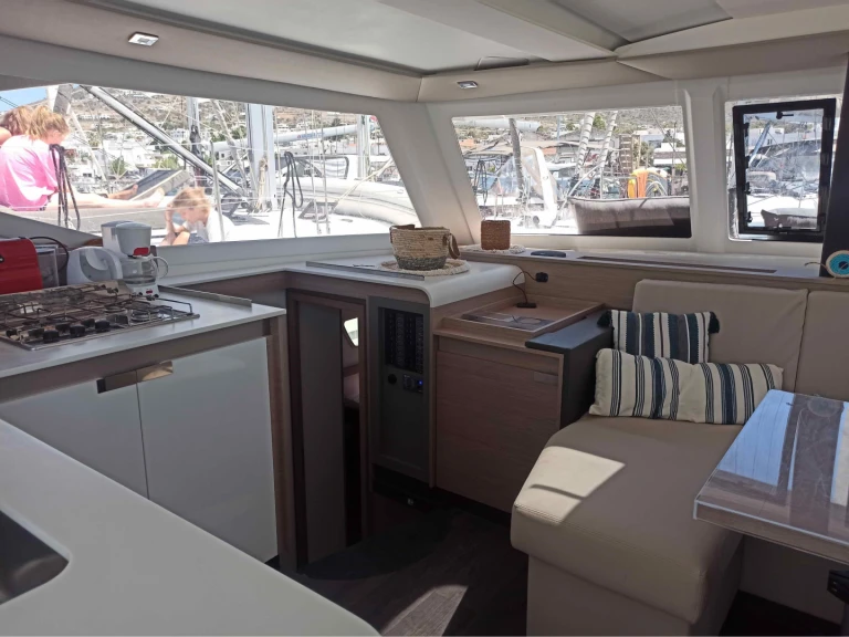 Catamaran rental in Paros (Island) - Fountaine Pajot Isla 40/5 cab