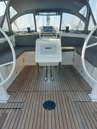 Sailboat for rent Lefkáda at the best price