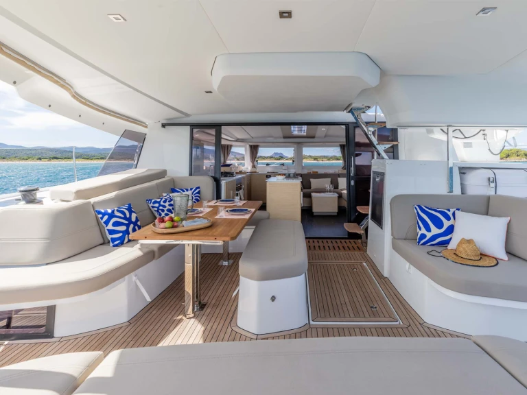 Rent a Fountaine Pajot FP 44 /6 cab Néa Péramos