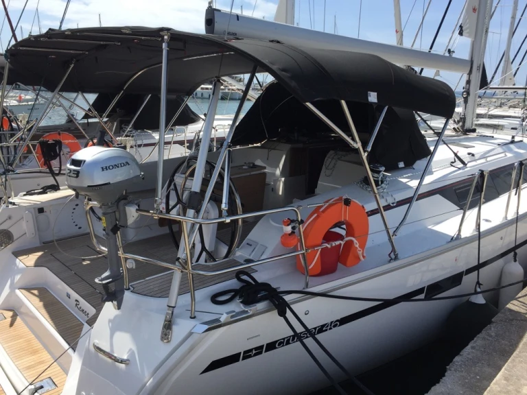 Sailboat for rent Skiathos at the best price