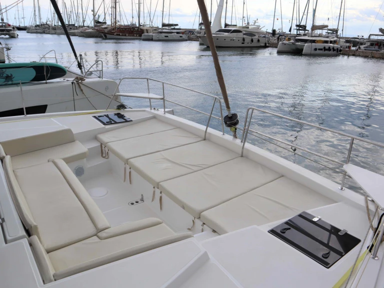 Bali Bali 4.1/4 cab, 4WC charter bareboat or captained in  Paros (Island)