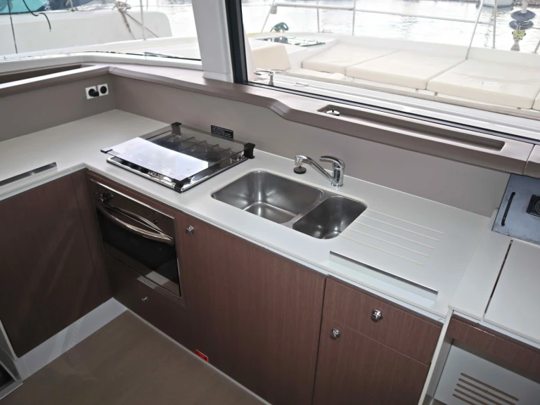 Bali Bali 4.1/4 cab, 4WC in Paros (Island) on SamBoat