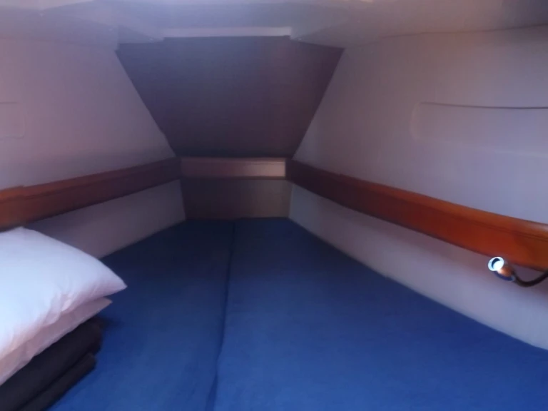 Boat rental Jeanneau Sun Odyssey 449 /4cab in Alimos on Samboat