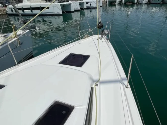 Bareboat Rental Sailboat Bavaria with a boat licence