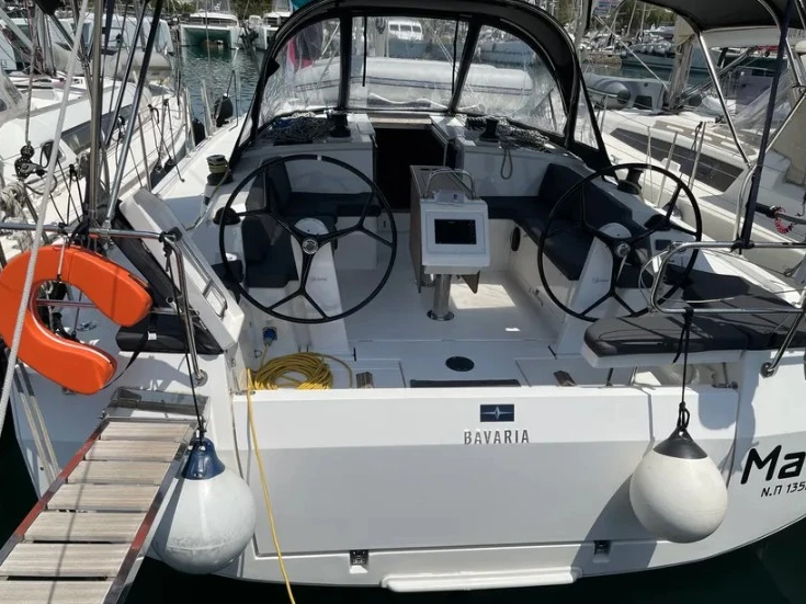 Bavaria Bavaria C42 /3cab charter bareboat or captained in  Alimos