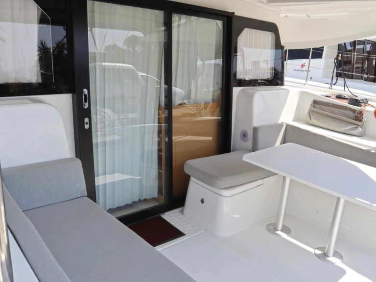 Boat rental Excess Excess 11 (Cat)/6 cab in Paros (Island) on Samboat
