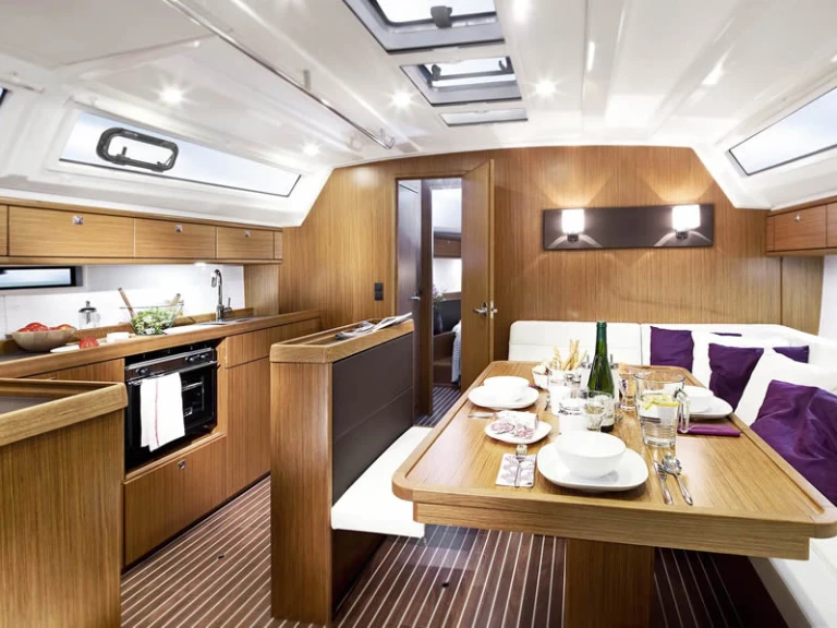 Bavaria Bavaria Cruiser 46 /4cab in Lefkáda on SamBoat