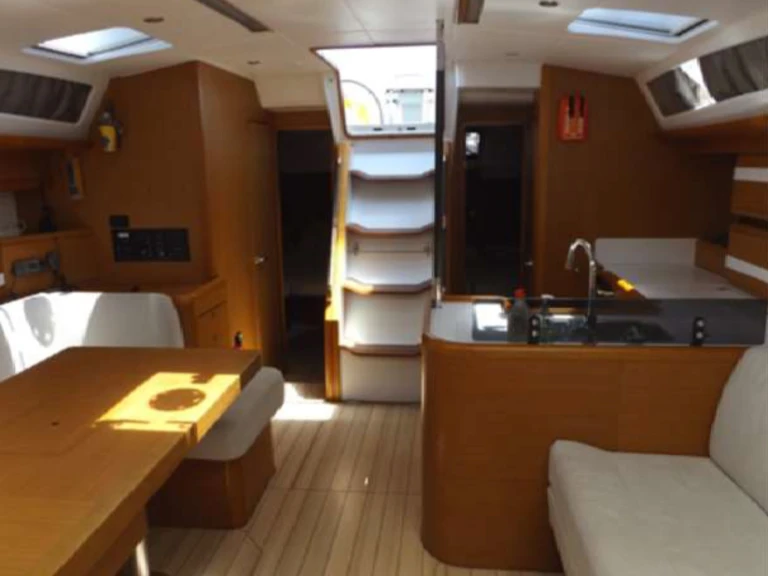 Bareboat Rental Sailboat Jeanneau with a boat licence