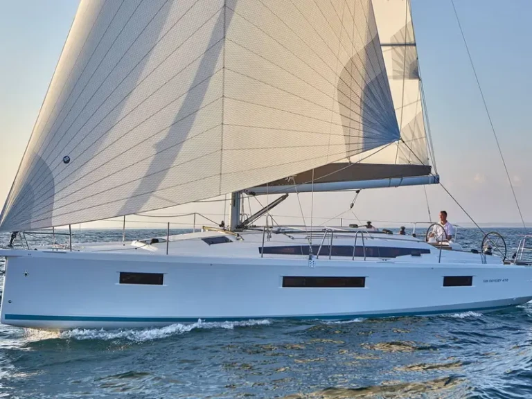 Boat rental Jeanneau Sun Odyssey 410 /3cab in Bormes-les-Mimosas on Samboat