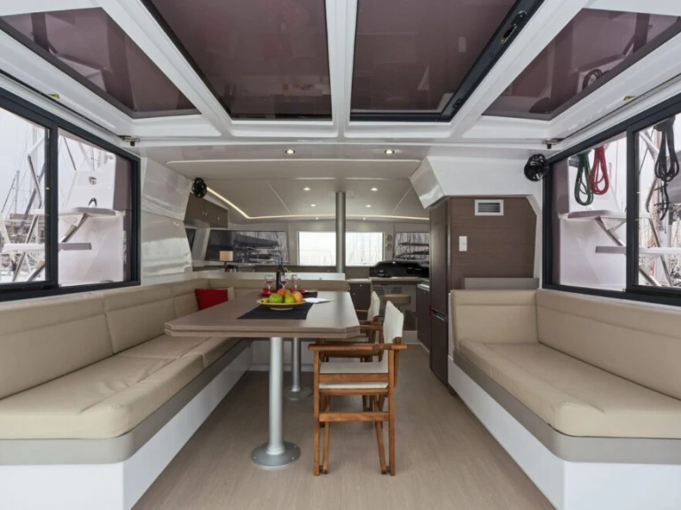 Rent a Bali Bali 4.1/4 cab, 4WC Ávdira