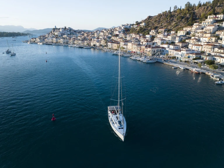 Yacht charter Alimos cheap Bavaria Cruiser 51 /5cab