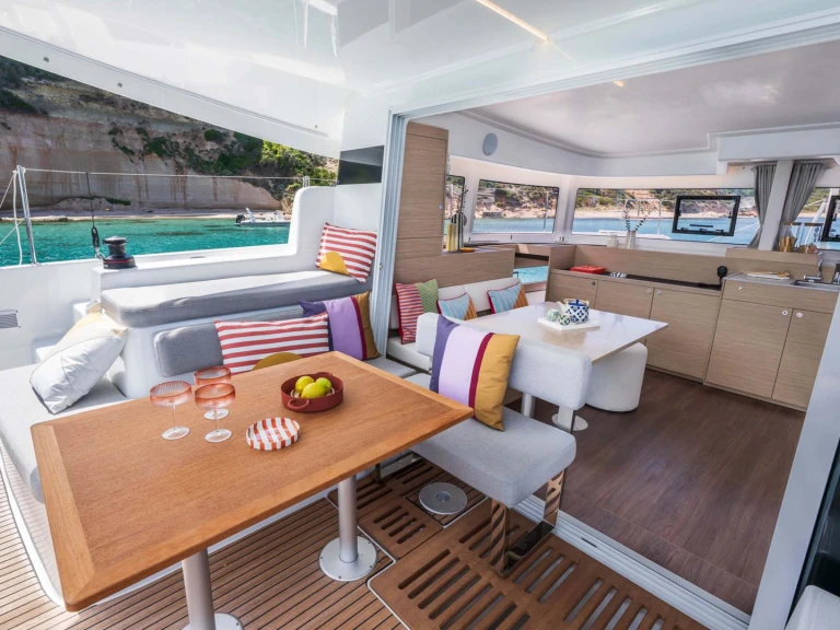 Lagoon Lagoon 38 (6 cab.) charter bareboat or captained in  Néa Péramos