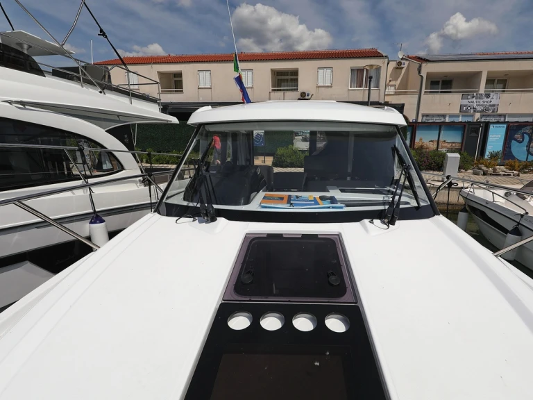 Motorboat rental in Biograd na Moru - Bénéteau Antares 9 OB