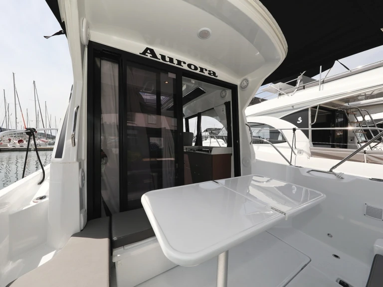 Boat rental Bénéteau Antares 9 OB in Biograd na Moru on Samboat
