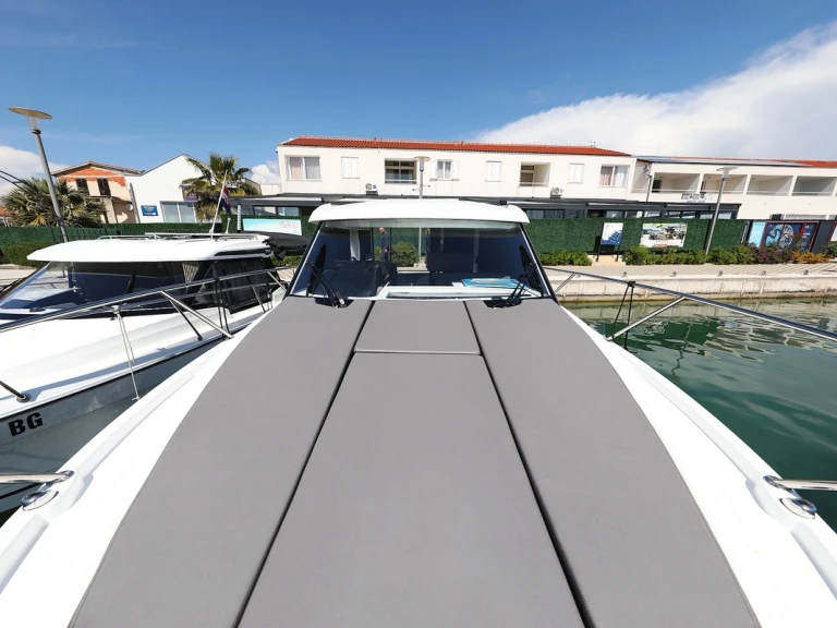 Motorboat for rent Biograd na Moru at the best price