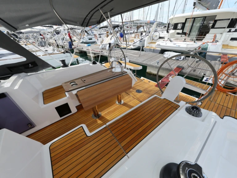 Yacht charter Biograd na Moru cheap Bavaria C38