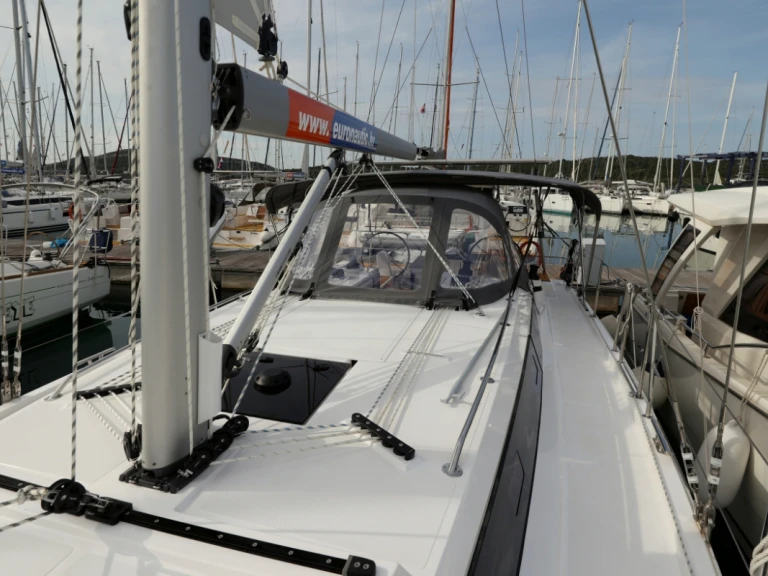 Sailboat rental in Biograd na Moru - Bavaria Bavaria C38