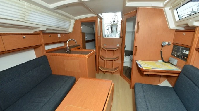 Boat rental Bavaria Cruiser 33 in Biograd na Moru on Samboat