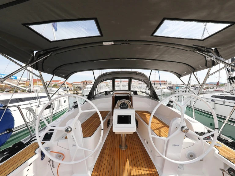 Boat rental Bavaria Cruiser 37 in Biograd na Moru on Samboat