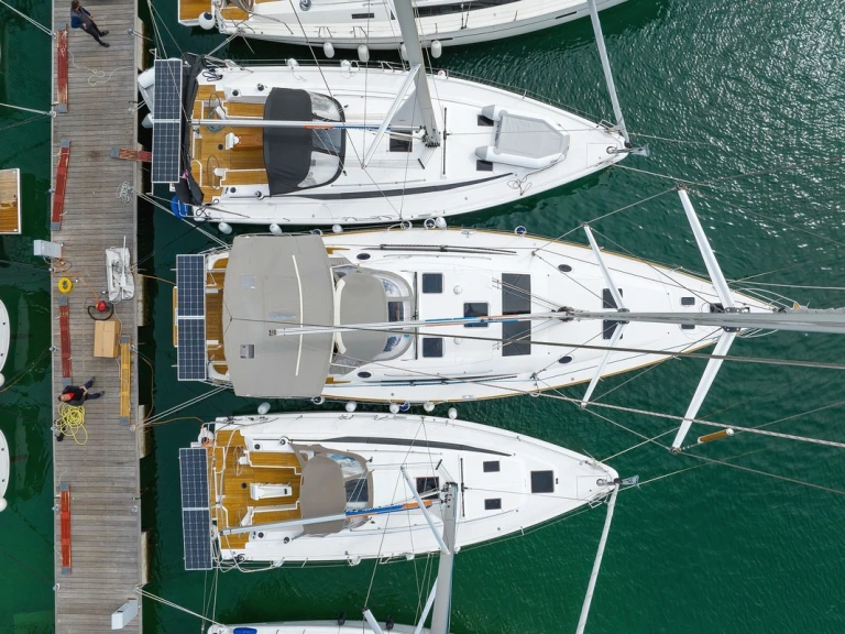 Sailboat for rent Biograd na Moru at the best price