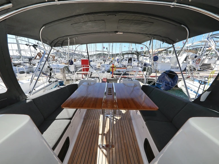 Rent a Elan Impression 40.1 Biograd na Moru