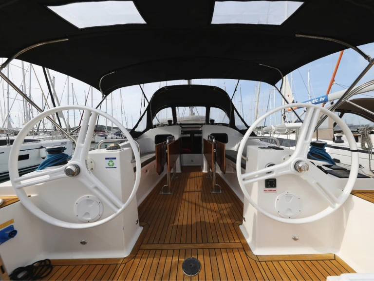 Sailboat for rent Biograd na Moru at the best price