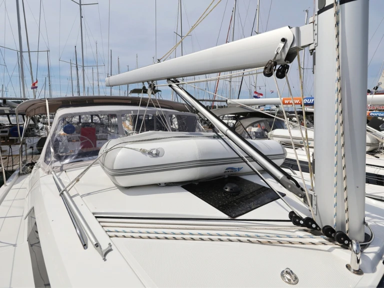 Rent a Hanse Hanse 410 Biograd na Moru