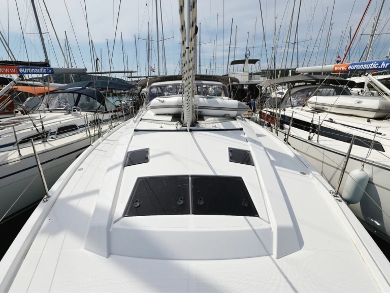 Yacht charter Biograd na Moru cheap Hanse 410