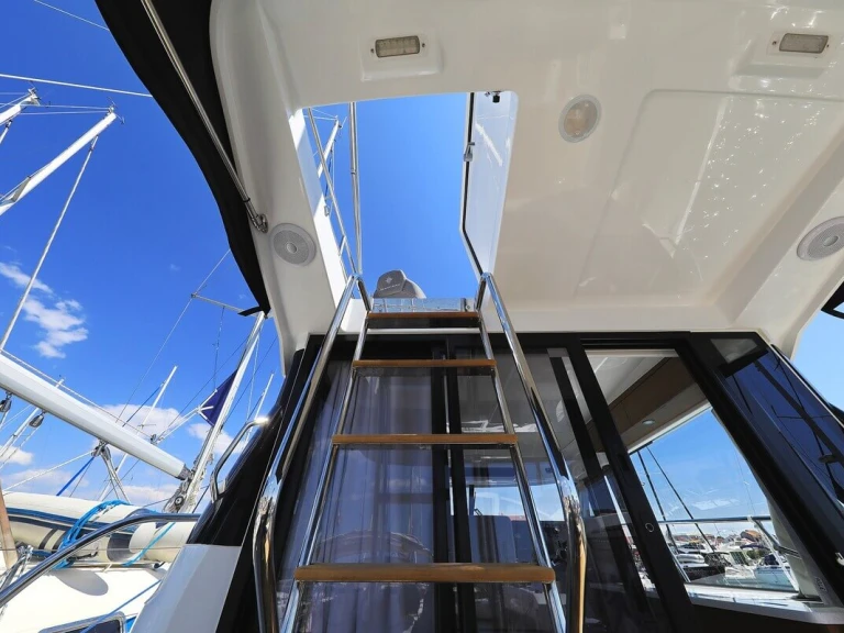 Jeanneau Merry Fisher 1095 Fly charter bareboat or captained in  Biograd na Moru