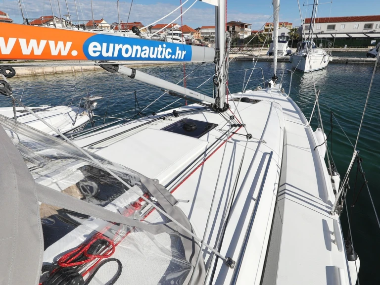 Bareboat Rental Sailboat Bénéteau with a boat licence