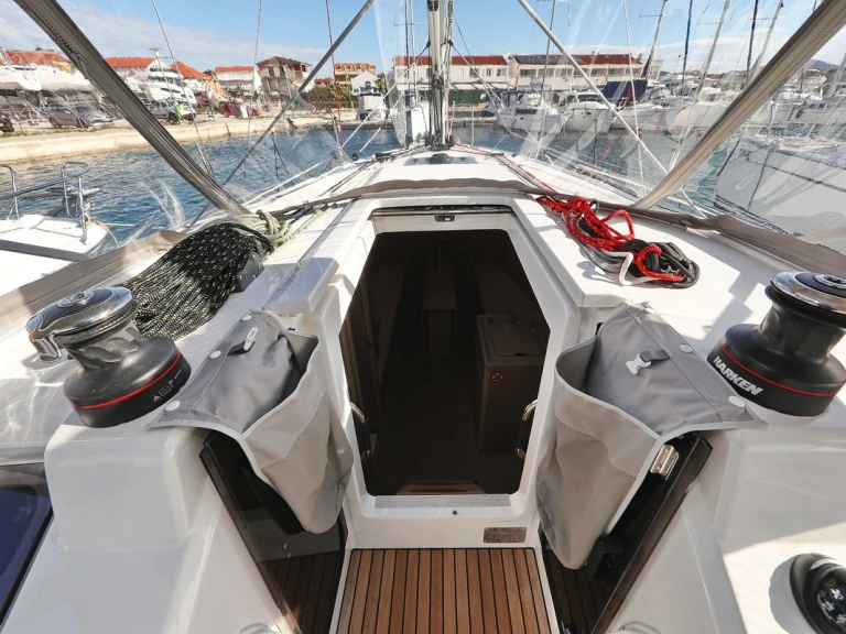 Sailboat for rent Biograd na Moru at the best price
