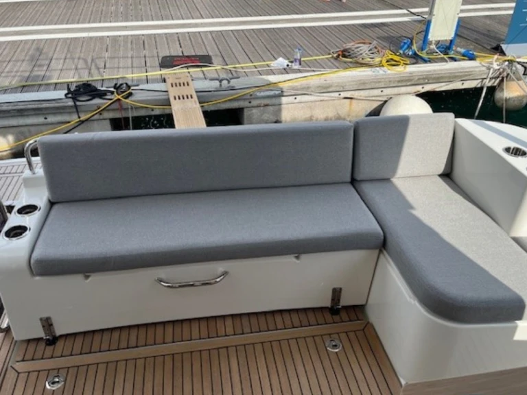 Luxury Yacht for rent Biograd na Moru at the best price