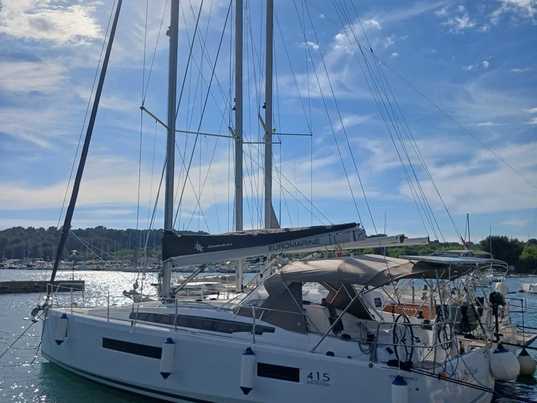 Jeanneau Sun Odyssey 415 charter bareboat or captained in  Split