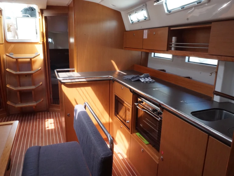 Boat rental Bavaria Cruiser 45 in Lemmer on Samboat