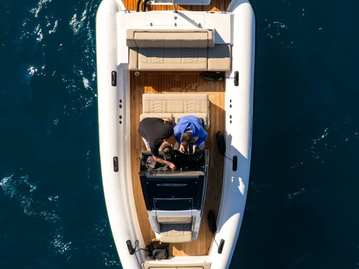 Rent a Technohull GT7 Corfu