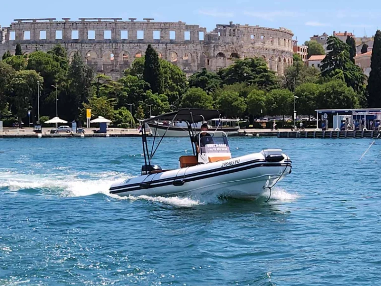 Yacht charter Pula cheap Proline 620