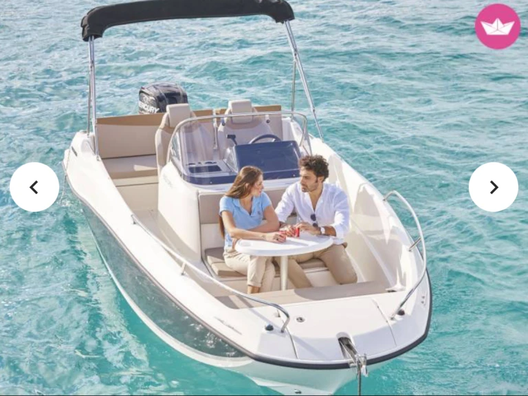 Motorboat for rent Mandelieu-la-Napoule at the best price