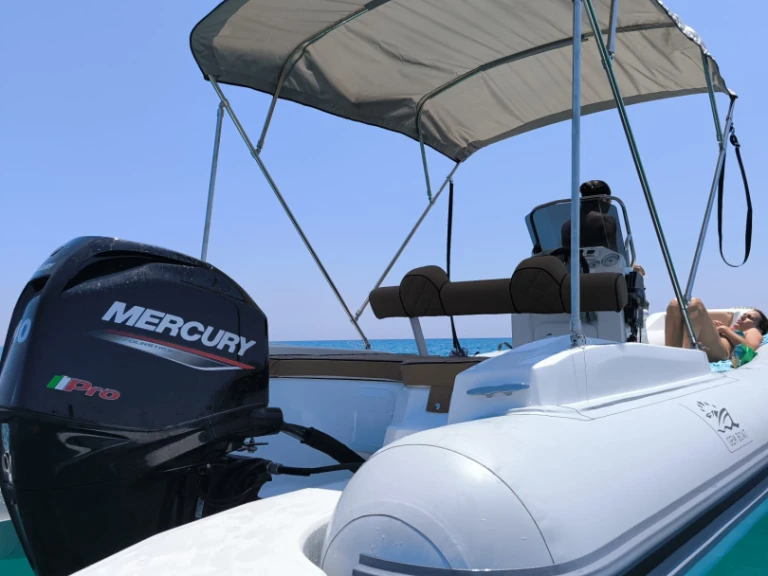Gemboat G21 in Porto Siracusa on SamBoat