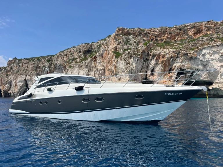 Boat rental Princess Princess V58 in Mahón on Samboat