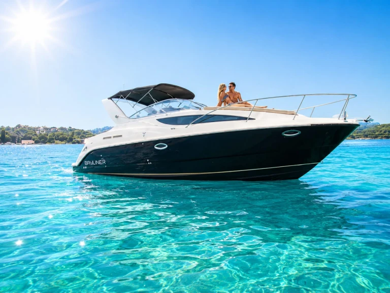 Bayliner Bayliner 285 Cruiser in Nice on SamBoat