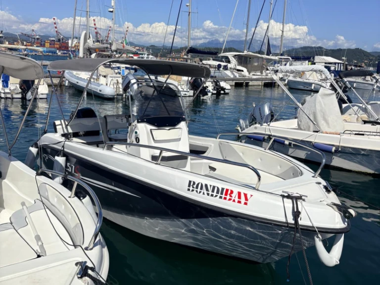 Motorboat rental with or without captain Trimarchi La Spezia