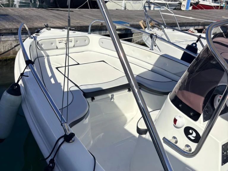 Yacht charter La Spezia cheap Trimarchi 53 S Enica