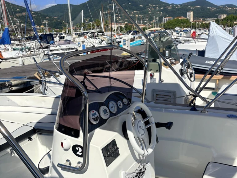 Motorboat rental with or without captain Trimarchi La Spezia