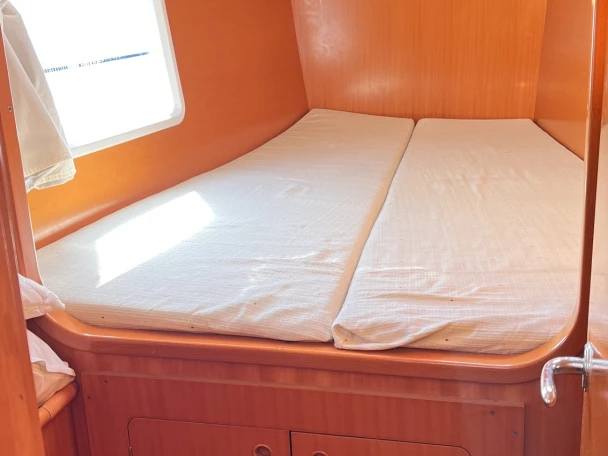 Bareboat Rental Catamaran Lagoon with a boat licence