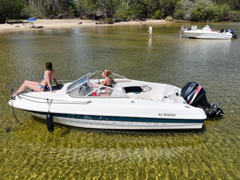 Motorboat rental in Biscarrosse - Bayliner Bayliner 1802 Capri Cuddy