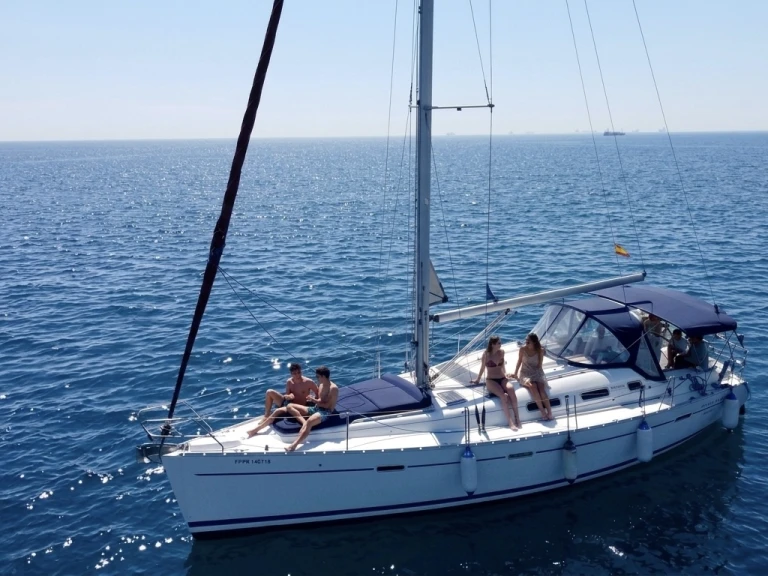 Rent a Bénéteau Oceanis 393 Clipper Barcelona