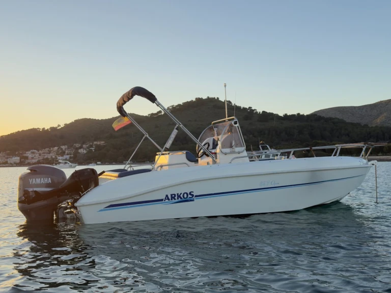 Motorboat for rent Alcúdia at the best price