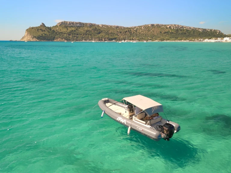 Bwa Sport 22 GT in Cagliari on SamBoat